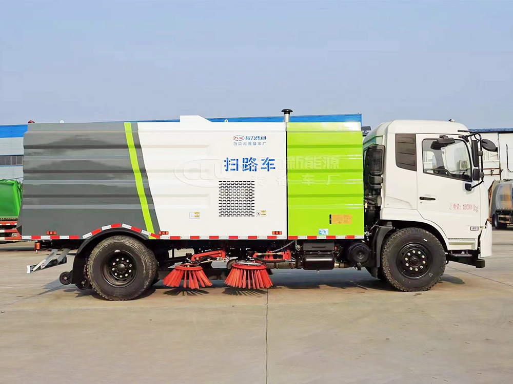 東風天錦12方掃路車