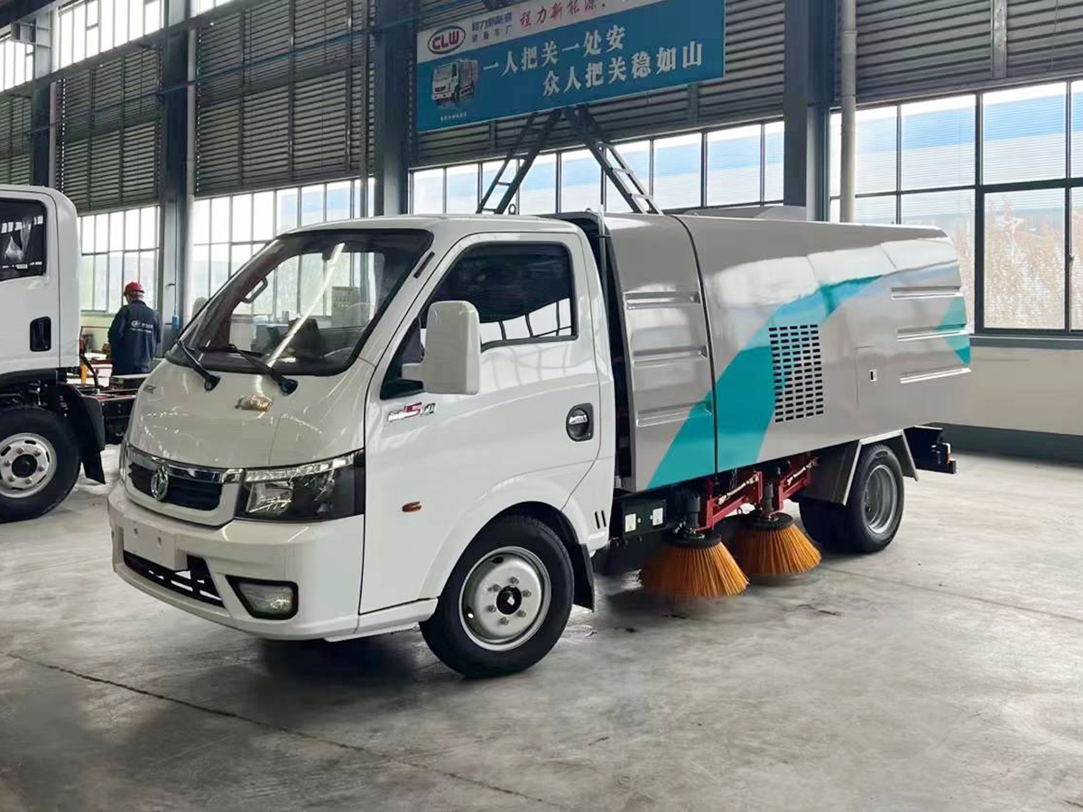 東風(fēng)途逸純電動掃路車