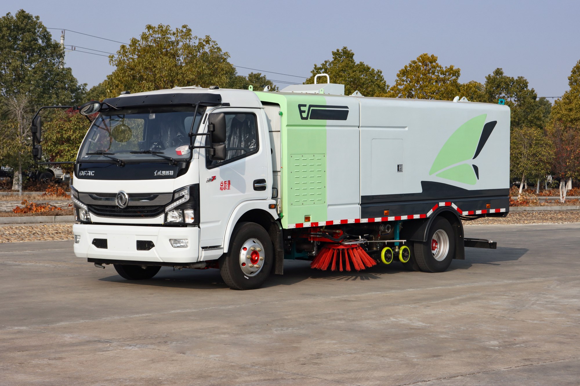 東風(fēng)凱普特純電動洗掃車