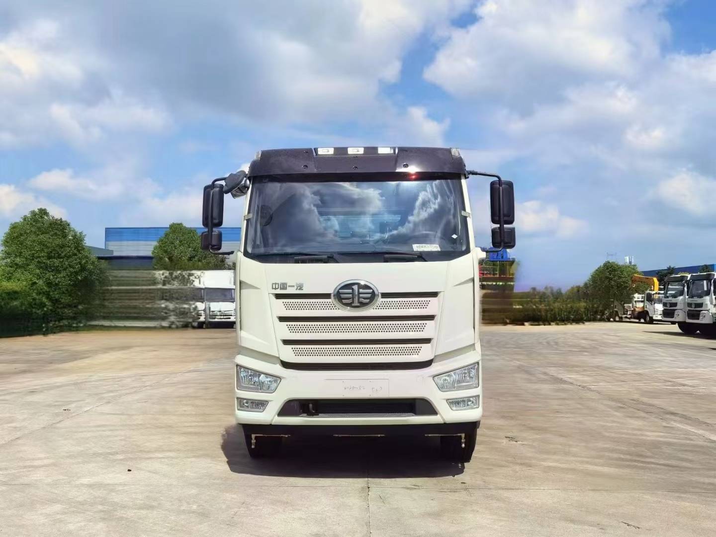 解放純電動(dòng)洗掃車